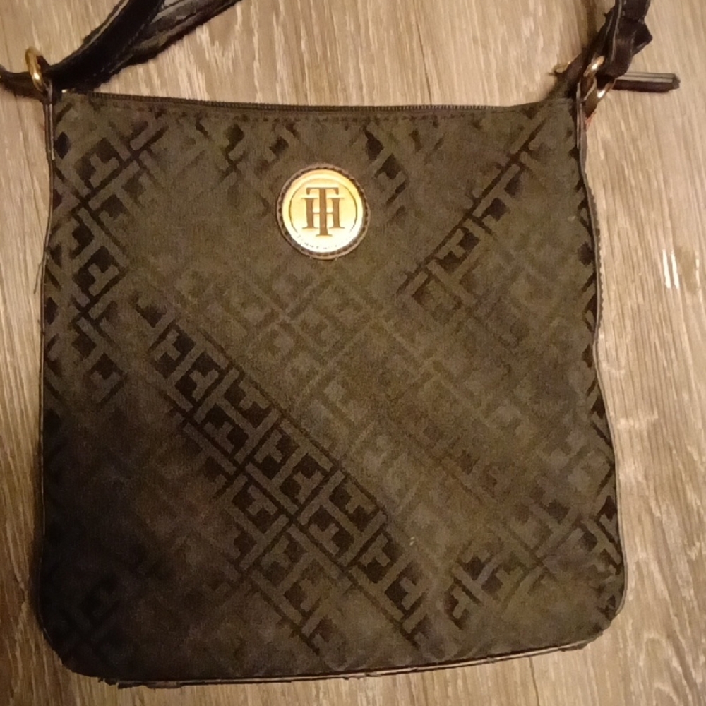 Tommy Hilfiger Olive Green Crossbody Bag